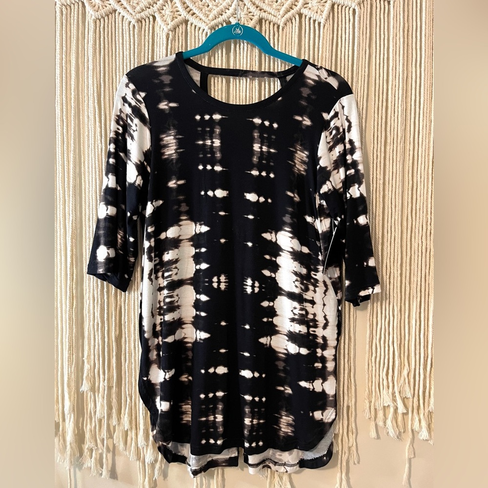NWT Sz Small Black Tie Dye Boutique Blouse Retail $34.99